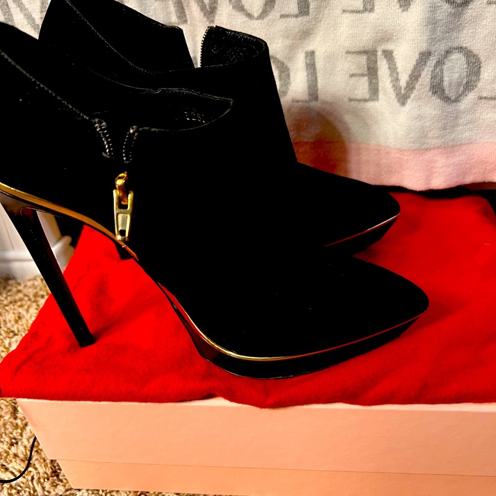 YSL ankle boot in size 39.5.